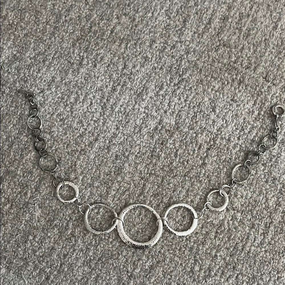 Elegant Silver Circle Link Necklace